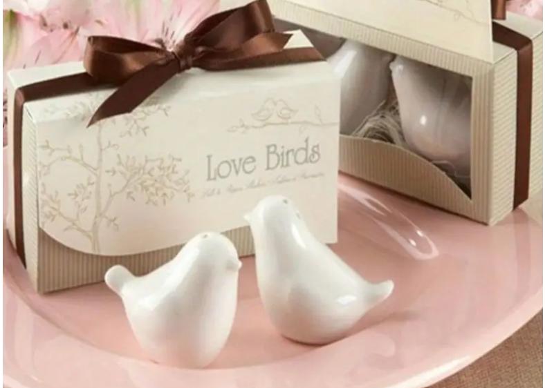 Szerelmes madarak só és borsszoró