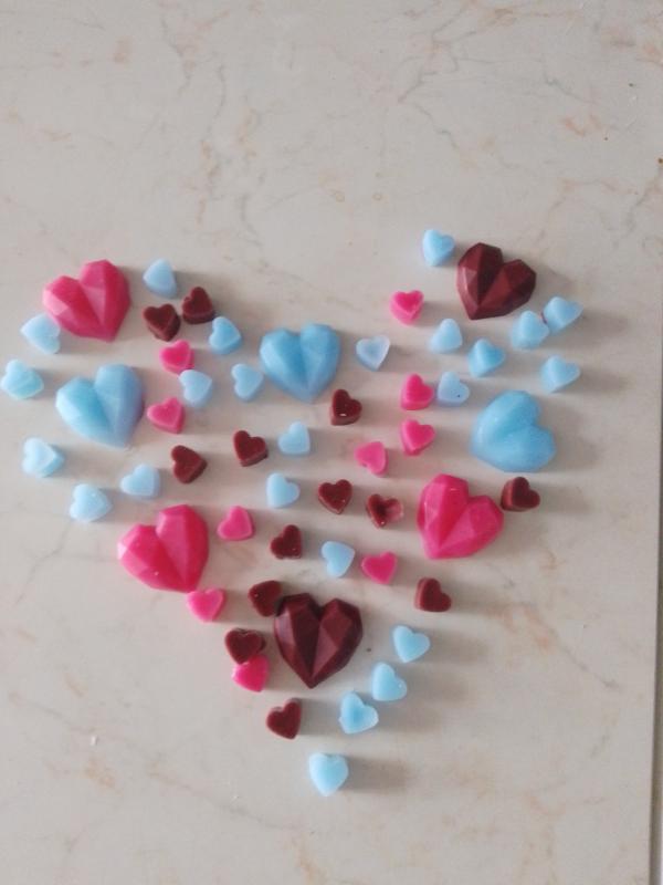 Szív alakú illatviaszok kicsi és nagy