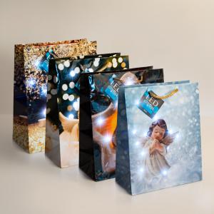 Ajándéktasak - 10 hidegfehér LED, papír - 265 x 127 x 330 mm - 4 féle