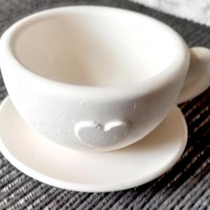 Csészike gipsz figura