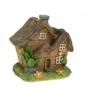 Figura házikó poly 5*3,5*4,8cm barna