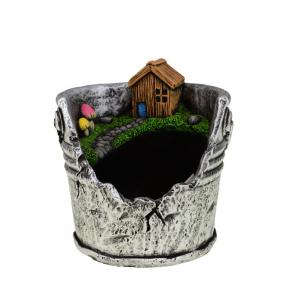 Kaspó kő 14.5*13.7*15.2cm házikóval szürke