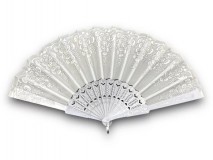 Legyező műanyag fehér virág mintával 42x23cm