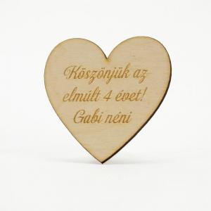 Natúr fa - Egyedi feliratos szív 3 soros