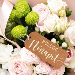 Nyomtatott dekorkarton - Boldog nőnapot scrapbook táblák 1db natúr