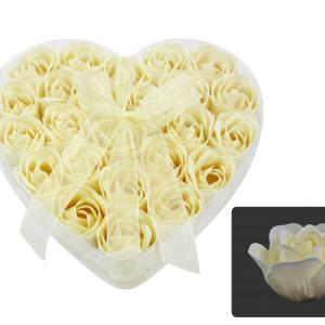 Szappanrózsa szett krém szív dobozban 24db 4cm