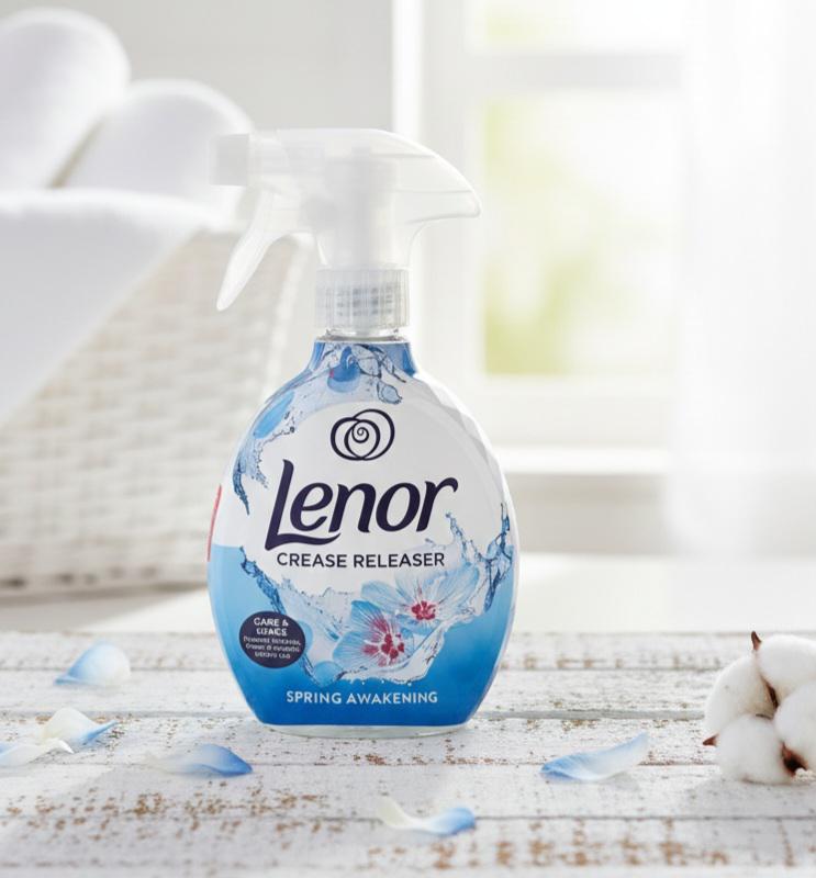 Lenor Crease Releaser – Spring Awakening Gyűrődéskisimító Spray 500 ml