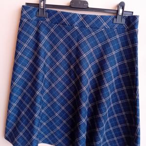 Női szoknya ( 38, M)