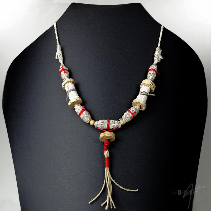 ● Bohó textilnyaklánc, vidám bojttal●