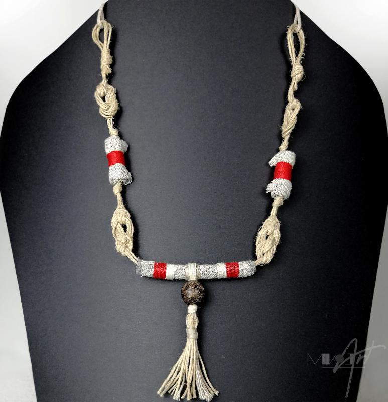 ● Rusztikus nyaklánc hengergyöngyökkel és csomózással●