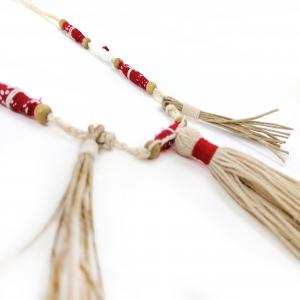 ● Textilnyaklánc bojttal, piros textilgyöngyökkel●