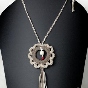 ● Horgolt boho textilnyaklánc virágmedállal●