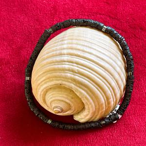 Bazalt „Vulkáni Erő” Férfi Ásvány Karkötő Hematit köztesekkel