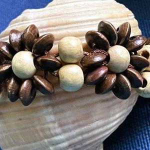 Fa Virág Karkötő – Kézzel Készült Ékszer Természetes Alapanyagokból