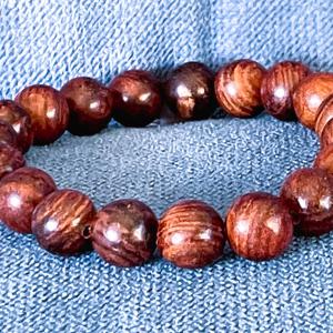 „Ősi Rengeteg” Egzotikus Sötétbarna Fa Férfi Karkötő