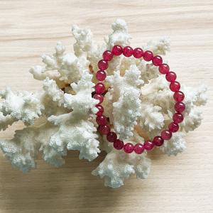 Szívvarázs – Eperkvarc ásvány karkötő (7 mm)