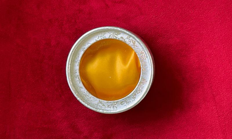 „Ezüst Hold” Kerek Díszdoboz – Selyem Béléssel