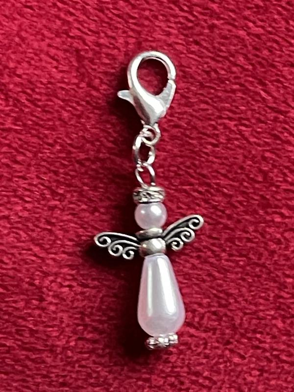 Ezüstfényű Őrangyal – dísz és kulcstartó charm