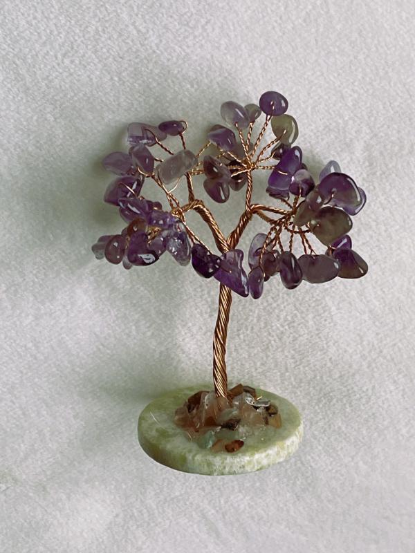 Lélekfa – Ametiszt szerencsefa rézhuzallal, jáde alapon (prémium dekoráció)