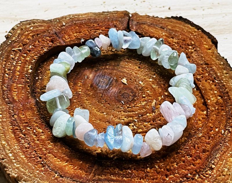 Lélekfrissítő – Természetközeli multi berill karkötő