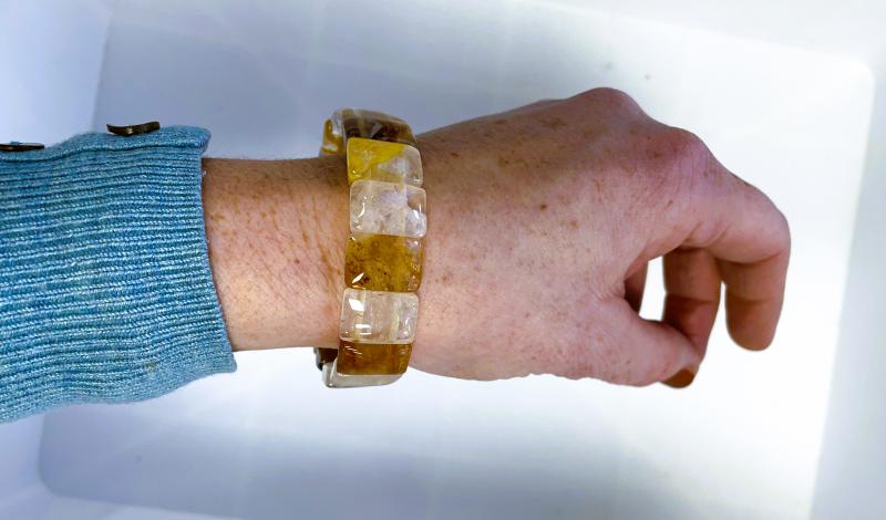 Napsugár Rezgés – Sárga hematoid téglalap karkötő