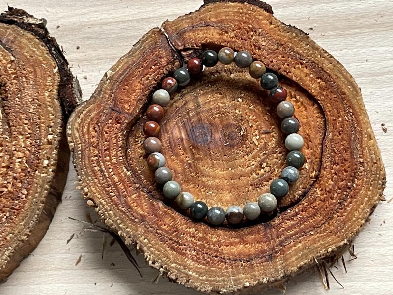 Sivatagi Vándor – Polikróm jáspis karkötő (6-7 mm)