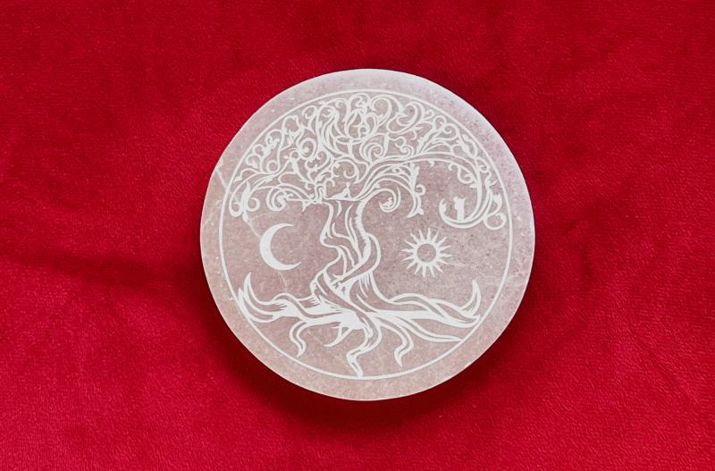 Szelenit „Égi Harmónia” Tisztító Korong – Életfa, Nap és Hold motívummal