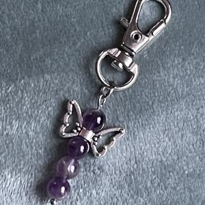 Ametiszt Ásvány Őrangyal – Ezüst színű ásvány kulcstartó charm dísz