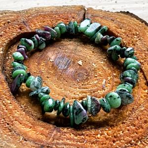 Élő Tűz – Természetközeli rubin zoizit karkötő