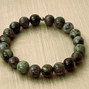 Északi Őrszem – Norvég Labradorit és Kambaba Jáspis Férfi Karkötő