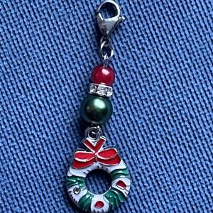 Karácsonyi Adventi Koszorú – Tűzzománc medál és kulcstartó charm