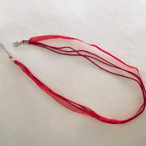 Piros Organza Nyaklánc – Szenvedély és Vitalitás