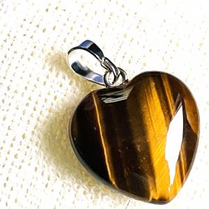 Tigrisszem Ásvány Szív Medál