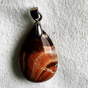 Vörös Jáspis Ásvány Medál