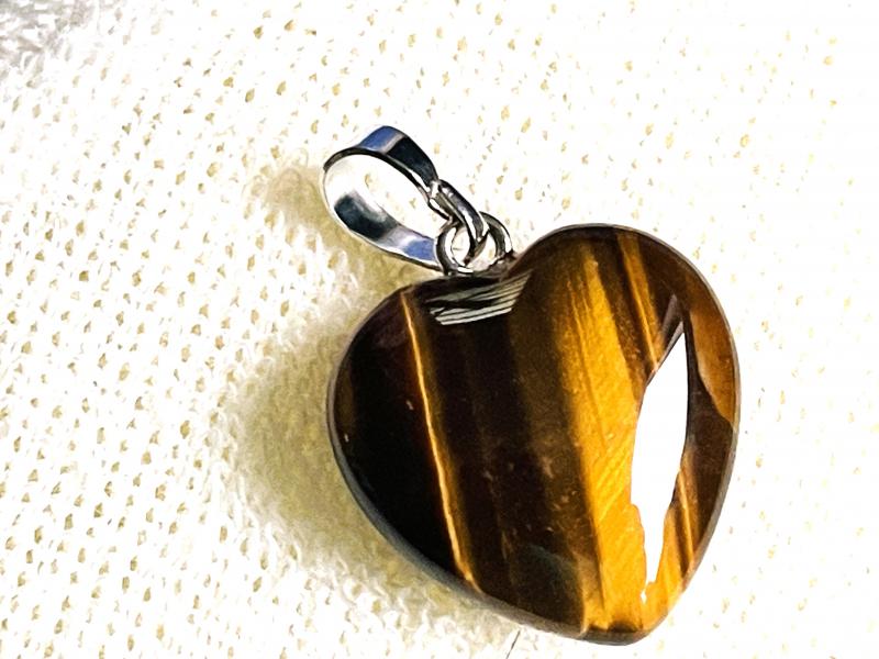 Tigrisszem Ásvány Szív Medál