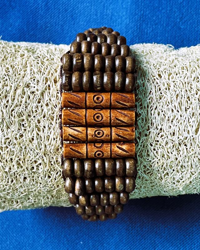 Többsoros Egzotikus Fa Karkötő – Földelő Energiák