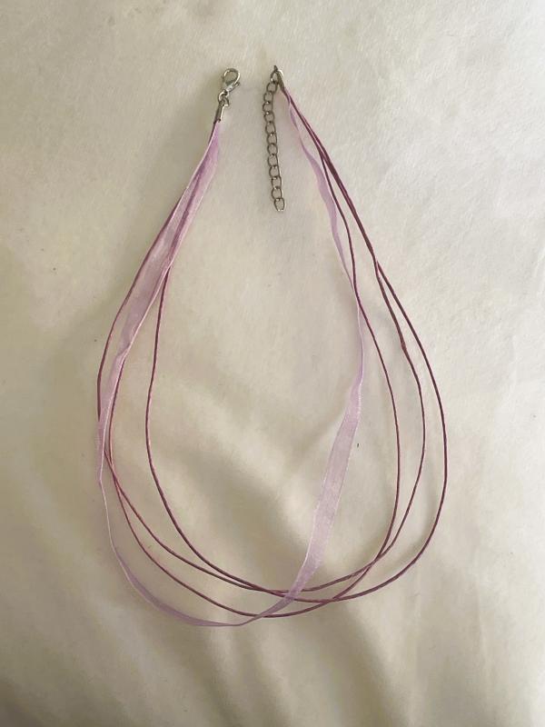 Világoslila Organza Nyaklánc – Az Intuitív Érzékelés