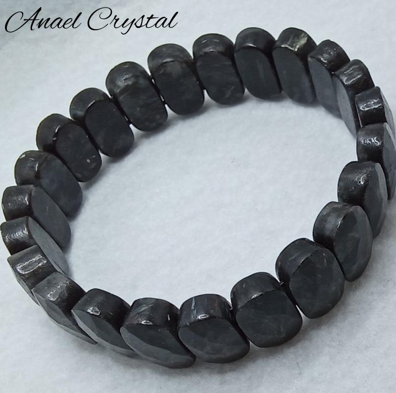 Asztrofillit fazettált ovál karkötő 19 cm