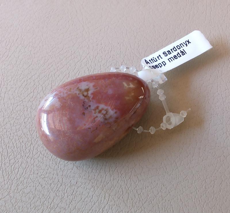 Sardónyx medál