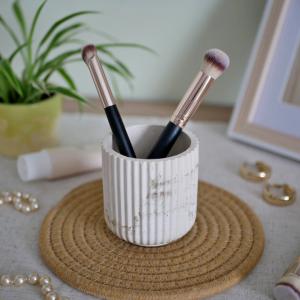 Tartó - sminkeszköz /zöld márványminta