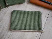 Zöld kord neszesszer