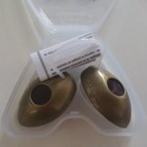 SZOLÁRIUM SZEMÜVEG VADBARNA SZILIKON ORRPÁNT CASE