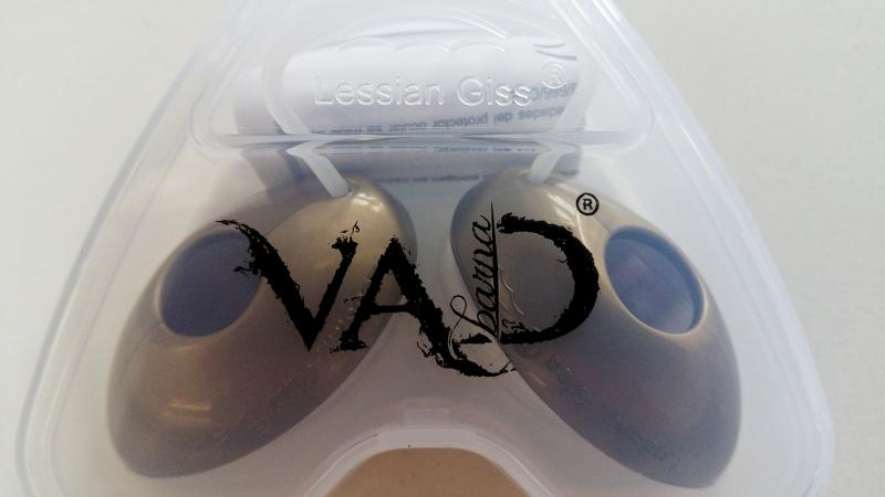 SZOLÁRIUM SZEMÜVEG VADBARNA SZILIKON ORRPÁNT CASE