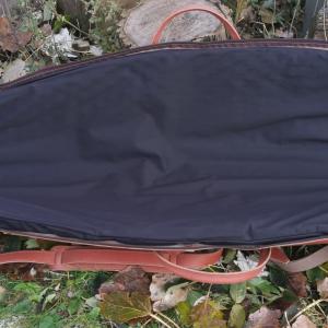 Bőr puskatok szivacs és vászon béléssel 115 cm vagy 123 cm hosszúságban wiszky és barna színbenú