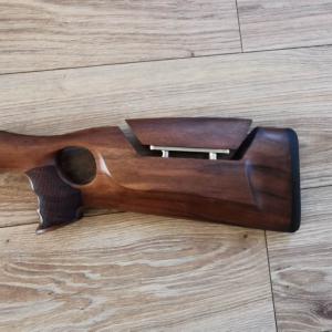 CZ 557 puskatus állítható pofadékos