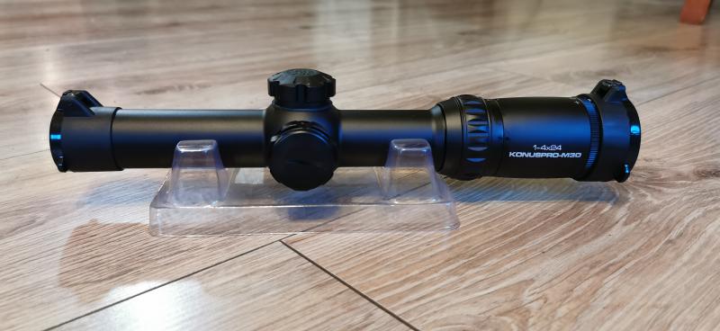 Konus M-30 1-4x24 Zoom  céltávcső