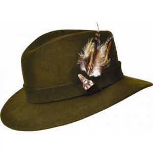 "Werra" Karimás vadászkalap toll díszitéssel