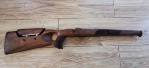 CZ 557 puskatus állítható pofadékos