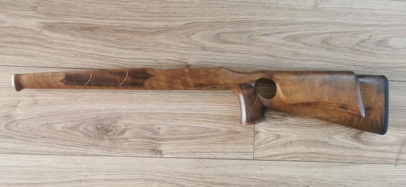 Tikka T3 thumbhole tus- diófa