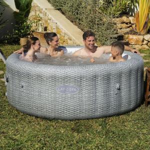 AirJet Lay-Z-Spa BALI Smart masszázsmedence 4-5 személyes